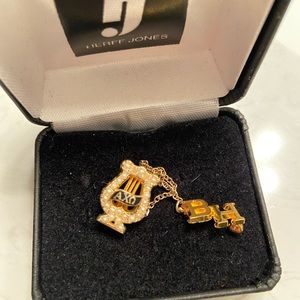 Alpha Chi Omega Sorority Pin Badge